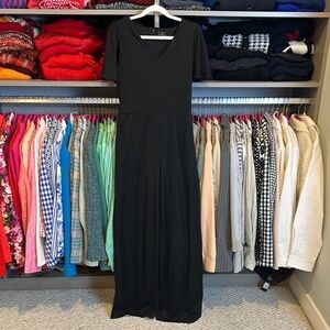 Worthington black short sleeve tie back zipper closure jumpsuit size 4